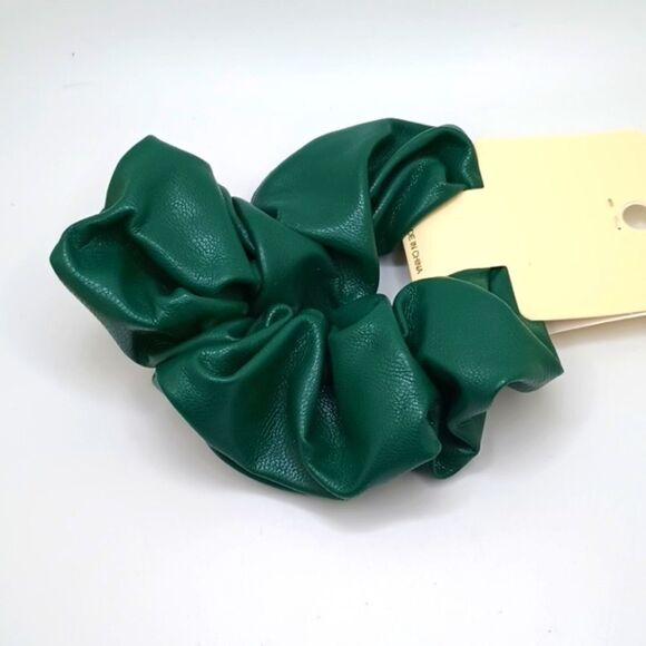 DARK green leather scrunchie - Picture 1 of 4